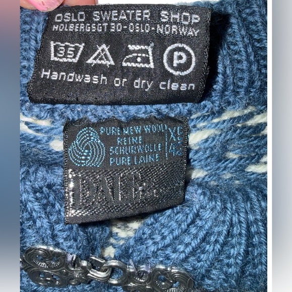 Dale of Norway Nordic Wool Cardigan
Oslo Sweater Shop Exclusive Made in Norway - Picture 11 of 15